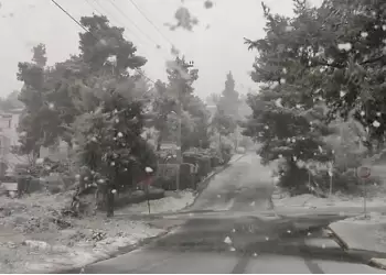 Καιρός: Σε «κλοιό» χιονιά η χώρα τις επόμενες ώρες