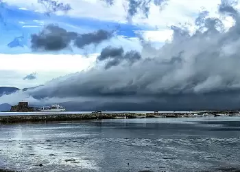 Ο καιρός για την Κατερίνη και την Πιερία σήμερα 25/12/2024 (Χριστούγεννα): Νεφώσεις με τοπικές βροχές και σποραδικές καταιγίδες Ο καιρός για την Κατερίνη και την Πιερία σήμερα 25/12/2024 (Χριστούγεννα): Νεφώσεις με τοπικές βροχές και σποραδικές καταιγίδες