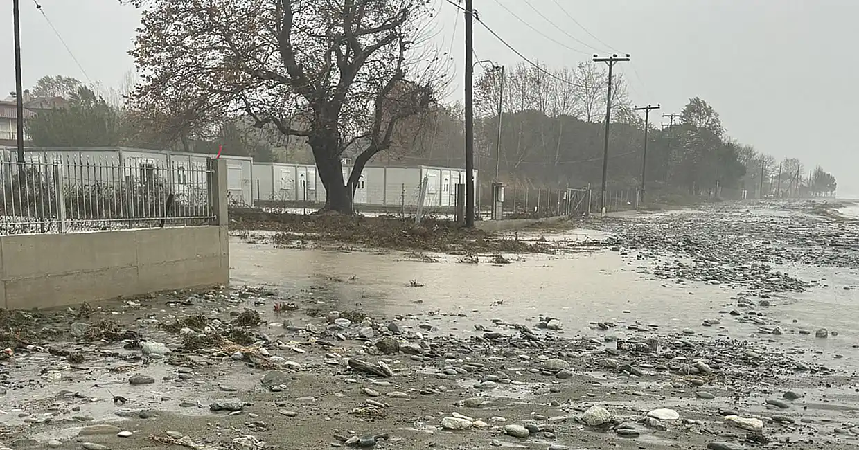 Δήμος Δίου Ολύμπου: Προσωπικό και όλα τα μηχανήματα έργου του Δήμου επιχειρούν στην αποκατάσταση των προβλημάτων λόγω των ισχυρών ανέμων και της έντονης βροχόπτωσης