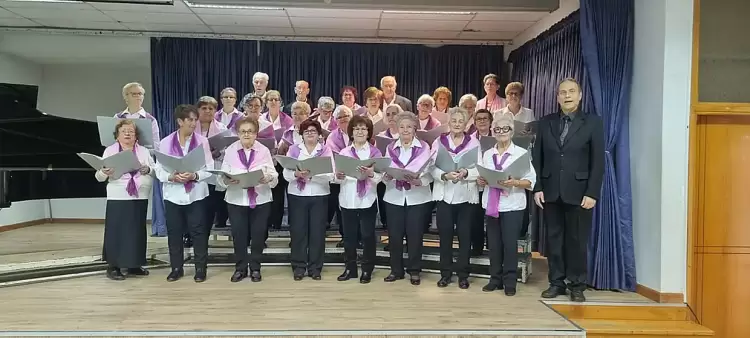 Δήμος Κατερίνης – ΚΑΠΗ: Μελωδική Χριστουγεννιάτικη Συνάντηση Χορωδιών