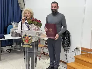 Δήμος Κατερίνης – ΚΑΠΗ: Μελωδική Χριστουγεννιάτικη Συνάντηση Χορωδιών