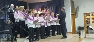 Δήμος Κατερίνης – ΚΑΠΗ: Μελωδική Χριστουγεννιάτικη Συνάντηση Χορωδιών