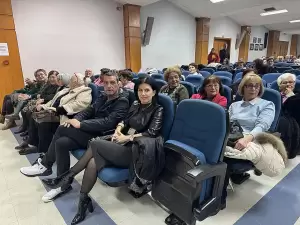 Δήμος Κατερίνης – ΚΑΠΗ: Μελωδική Χριστουγεννιάτικη Συνάντηση Χορωδιών