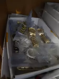 Έστελναν προϊόντα «μαϊμού» μέε το ταχυδρομείο στο εξωτερικό