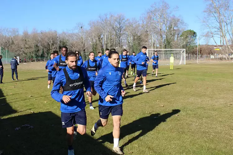 Εθνικός Νέου Κεραμιδίου: Επιστροφή στις προπονήσεις με το βλέμμα στον Ηρακλή Εθνικός Νέου Κεραμιδίου: Επιστροφή στις προπονήσεις με το βλέμμα στον Ηρακλή