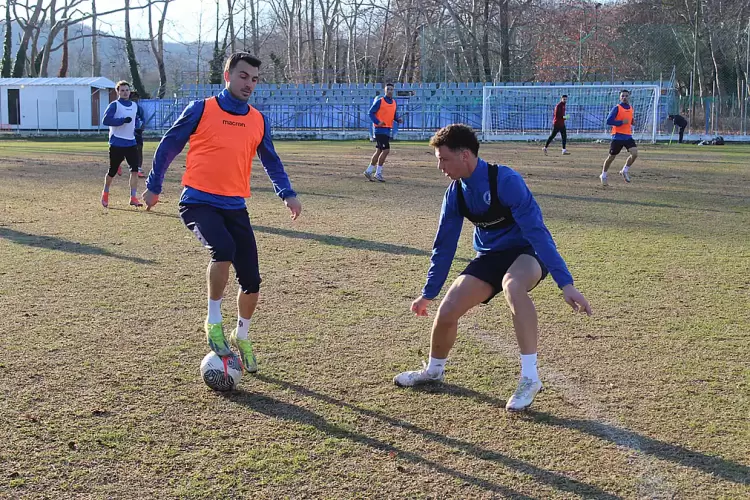 Εθνικός Νέου Κεραμιδίου - Καβάλα: Ανεβαίνει ο ρυθμός των προπονήσεων - Απέκτησε τον Νιγηριανό Ομπιόχα Εθνικός Νέου Κεραμιδίου – Καβάλα: Ανεβαίνει ο ρυθμός των προπονήσεων – Απέκτησε τον Νιγηριανό Ομπιόχα