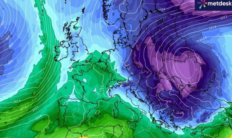 Καιρός: Έρχονται πολικά Χριστούγεννα και λευκή Πρωτοχρονιά; Τι δείχνει το Gfs