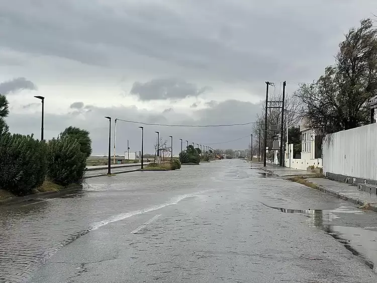 Κατερίνη: Επιχειρήσεις στο παραλιακό μέτωπο από τον δήμο, για την αντιμετώπιση πλημμυρικών φαινομένων