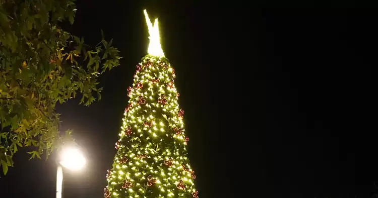 Κατερίνη: Ήρθαν τα Χριστούγεννα – Ανάβουμε το Χριστουγεννιάτικο Δέντρο στην πλατεία Ελευθερίας