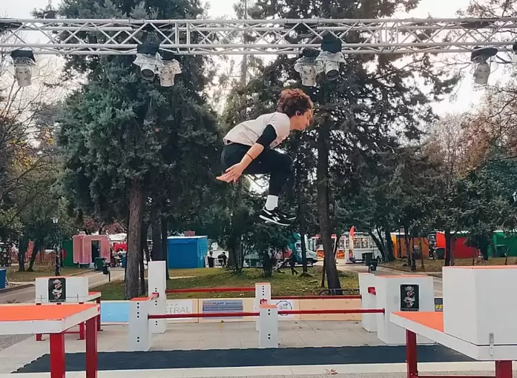 Κατερίνη: Το Πάρκο των Χρωμάτων ζει στους ρυθμούς του Παρκούρ! Κατερίνη: Το Πάρκο των Χρωμάτων ζει στους ρυθμούς του Παρκούρ!