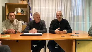 Κλιμάκιο του ΠΑΣΟΚ στις πληγείσες περιοχές της Πιερίας από την κακοκαιρία «bora»