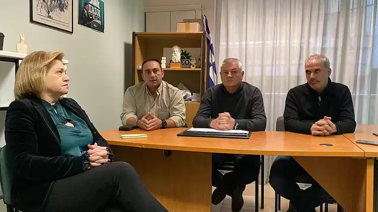 Κλιμάκιο του ΠΑΣΟΚ στις πληγείσες περιοχές της Πιερίας από την κακοκαιρία «bora»