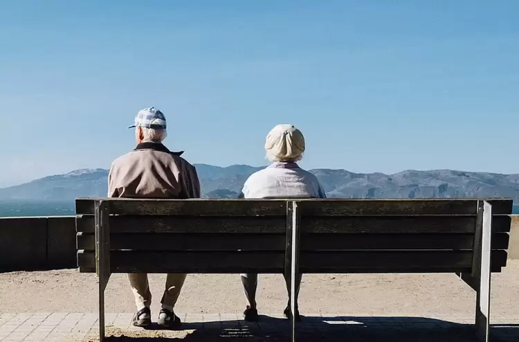 Μακροζωία: Μεσογειακή Διατροφή για Υγιή και υτυχισμένα γηρατειά