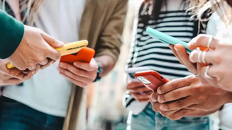 Οι αποφάσεις για τον εθισμό ανηλίκων στα Social Media