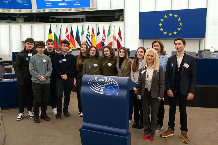Οι μαθητές – πρέσβεις του 1ου ΓΕ.Λ. Κατερίνης στη Euroscola στο Στρασβούργο