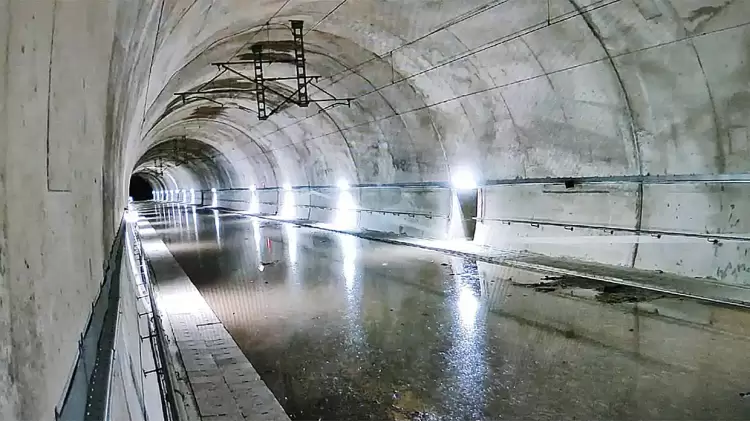 Πλημμύρισαν τα τούνελ στα Τέμπη: Διακοπή κυκλοφορίας των τρένων – Βίντεο