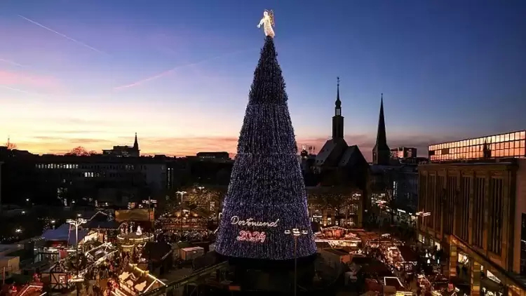Πού θα ταξιδέψουν οι Έλληνες για διακοπές Χριστουγέννων και Πρωτοχρονιάς Πού θα ταξιδέψουν οι Έλληνες για διακοπές Χριστουγέννων και Πρωτοχρονιάς