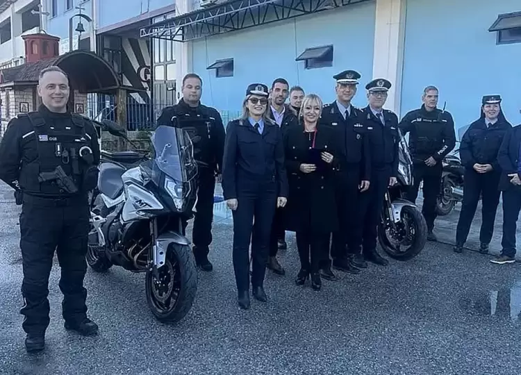 Σοφία Μαυρίδου: «Είναι χρέος μας να συνδράμουμε το δύσκολο έργο της Διεύθυνσης Αστυνομίας Πιερίας» Σοφία Μαυρίδου: «Είναι χρέος μας να συνδράμουμε το δύσκολο έργο της Διεύθυνσης Αστυνομίας Πιερίας»