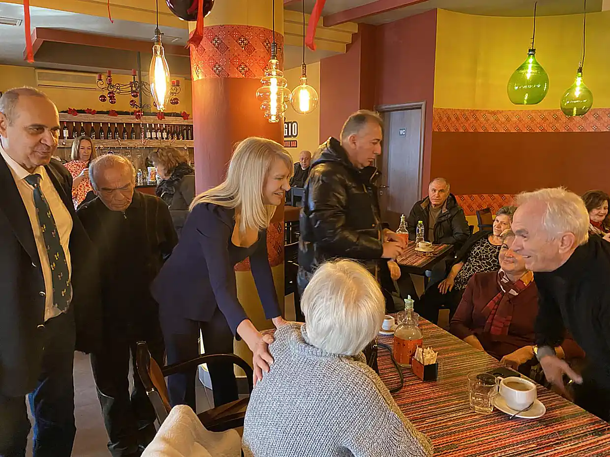 Στην Κατερίνη η Θεοδώρα Τζάκρη από το Κίνημα Δημοκρατίας του Στεφάνου Κασελλάκη