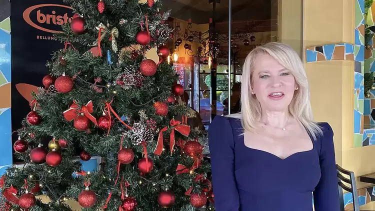 Στην Κατερίνη η Θεοδώρα Τζάκρη (εικόνες - βίντεο) Στην Κατερίνη η Θεοδώρα Τζάκρη από το Κίνημα Δημοκρατίας του Στεφάνου Κασελλάκη