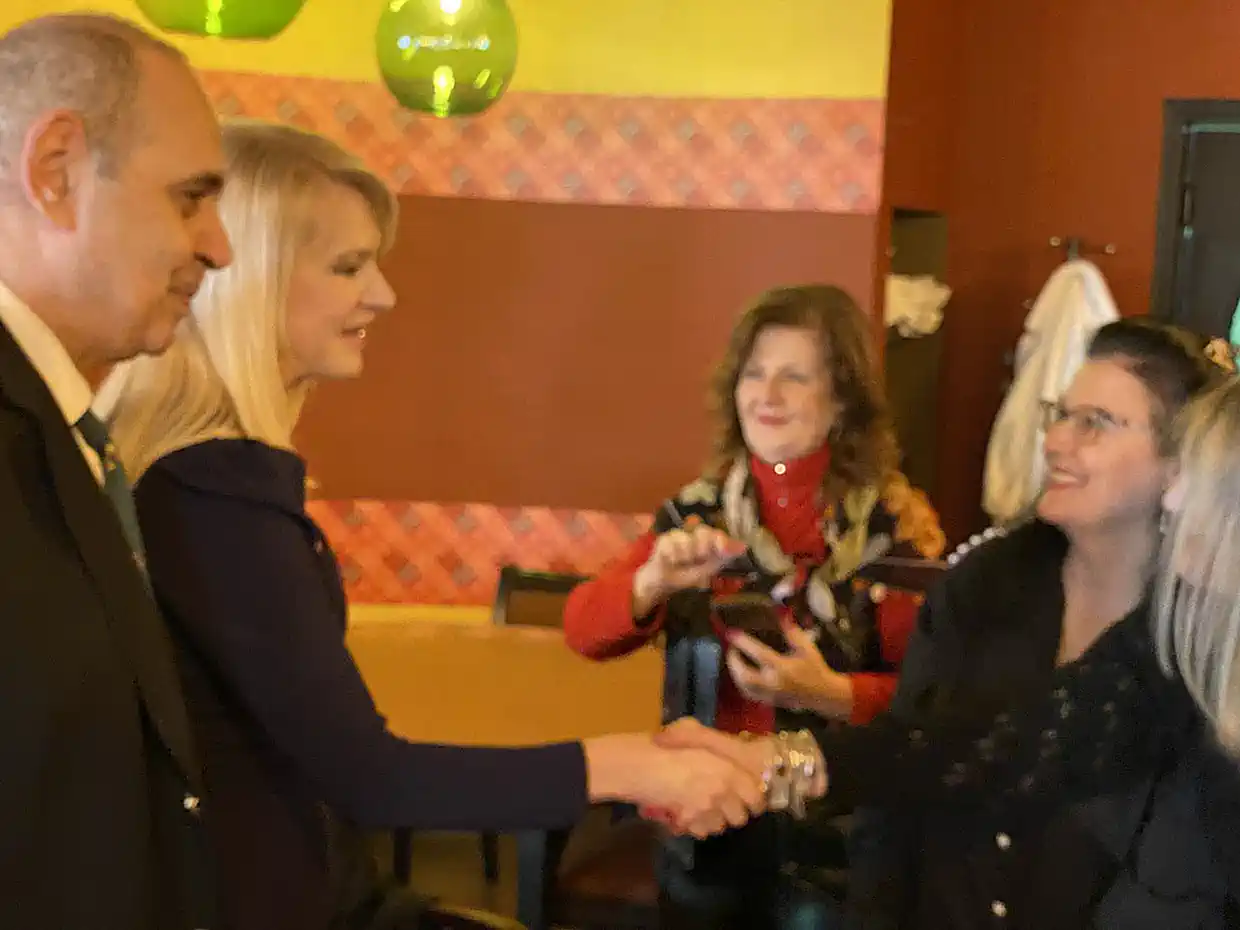 Στην Κατερίνη η Θεοδώρα Τζάκρη από το Κίνημα Δημοκρατίας του Στεφάνου Κασελλάκη