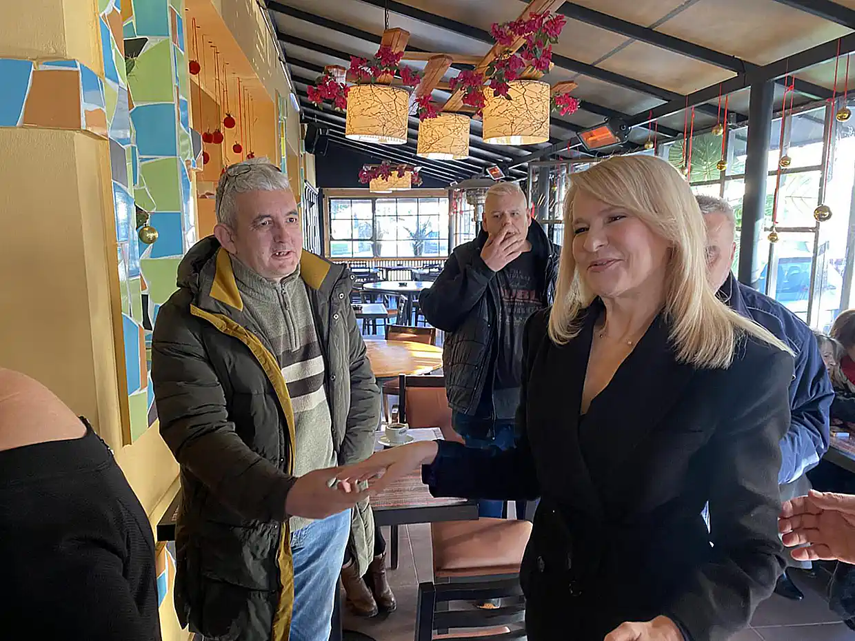 Στην Κατερίνη η Θεοδώρα Τζάκρη από το Κίνημα Δημοκρατίας του Στεφάνου Κασελλάκη