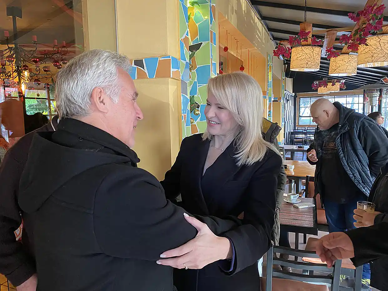 Στην Κατερίνη η Θεοδώρα Τζάκρη από το Κίνημα Δημοκρατίας του Στεφάνου Κασελλάκη