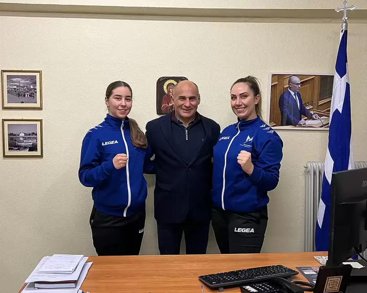 Στο Παγκόσμιο Κύπελο Νέων ο “Μάξιμος” με την Αθανασία Παγωνίδου και την προπονήτρια της Χατζηλιάδου Ελένη.