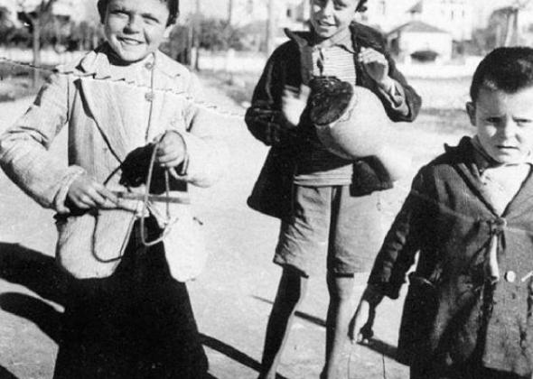 Τα κάλαντα παλιά στο χωριό Τα κάλαντα παλιά στο χωριό