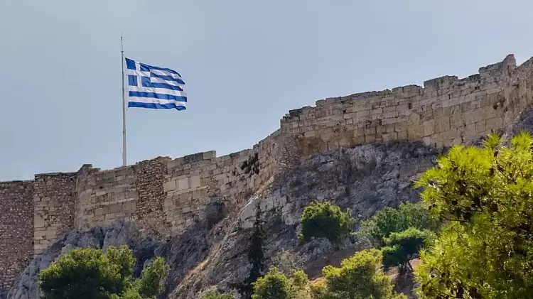 Το πρώην προβληματικό παιδί της Ευρώπης – Η Ελλάδα δείχνει στην Γαλλία πώς γίνεται η ανάπτυξη