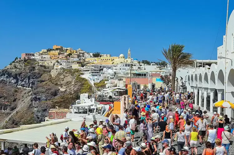 Ωραία. Και πού πήγαν τα λεφτά;