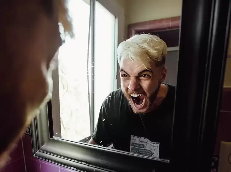 Gen Z: Αγχωμένη, καταθλιπτική, εξαντλημένη – Γιατί γερνάει πριν την ώρα της Gen Z: Αγχωμένη, καταθλιπτική, εξαντλημένη – Γιατί γερνάει πριν την ώρα της