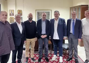 O πρόεδρος του Ε.Β.Ε.Α. Γιάννης Μπρατάκος στο Επιμελητήριο Πιερίας