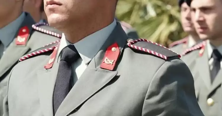 Έφεδρος αξιωματικός Έφεδρος αξιωματικός