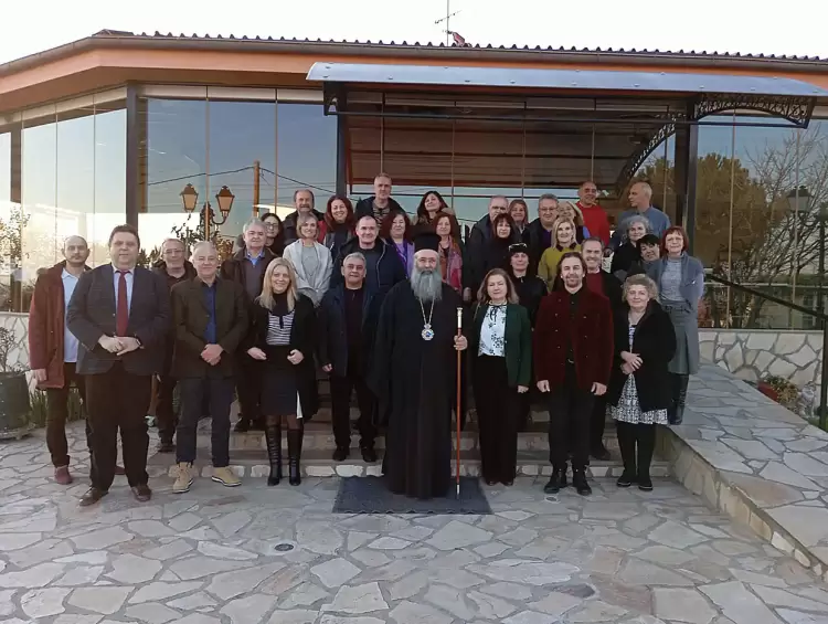 Επιμόρφωση και κοπή βασιλόπιτας των θεολόγων της Πιερίας στην Ιερά Μητρόπολη Επιμόρφωση και κοπή βασιλόπιτας των θεολόγων της Πιερίας στην Ιερά Μητρόπολη