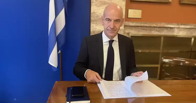 Ερώτηση Φώντα Μπαραλιάκου προς τον Υπουργό Εσωτερικών για την αναδρομική καταβολή δημοτικών τελών των εποχικών επιχειρήσεων Ερώτηση Φώντα Μπαραλιάκου προς τον Υπουργό Εσωτερικών για την αναδρομική καταβολή δημοτικών τελών των εποχικών επιχειρήσεων