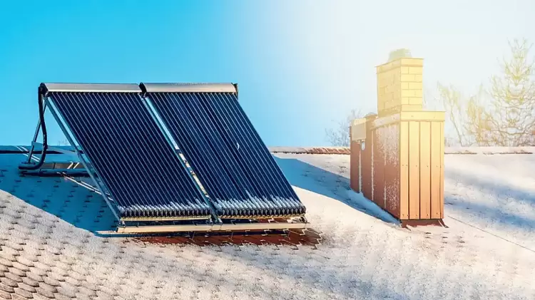 Ηλιακός θερμοσίφωνας: Τα οφέλη για τα νοικοκυριά και για την οικονομία