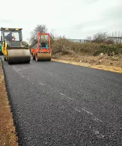 Κατερίνη: Ασφαλτόστρωση & βελτίωση αγροτικών οδών στον Κορινό & στον Σβορώνο