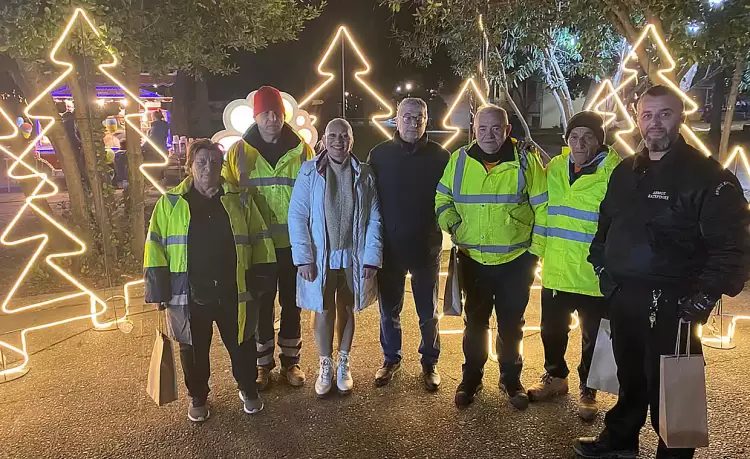 Κιτιξής Κωνσταντίνος : Ανταλλαγή ευχών με εργαζόμενους της Καθαριότητας Δήμου Κατερίνης στο Πάρκο των Χρωμάτων