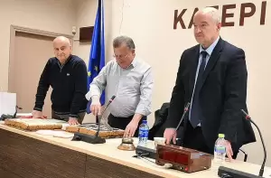 Κοπή πρωτοχρονιάτικης πίτας στο δημοτικό συμβούλιο Κατερίνης Κοπή πρωτοχρονιάτικης πίτας στο δημοτικό συμβούλιο Κατερίνης