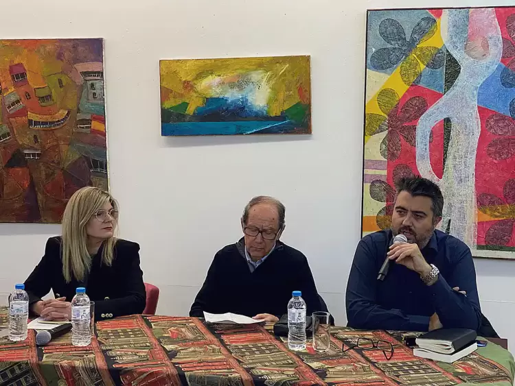 Με επιτυχία παρουσιάστηκε το νέο βιβλίο «Το μυστικό στο αυτί» Κυκλοφορεί η νέα συλλογή ποιημάτων του Κ.Η. Χατζημήτρου «Όταν το Φως Λιγοστεύει»