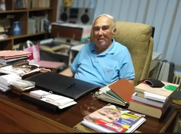 Μενέλαος Τερζόπουλος ο γιατρός «μας», ο ιδρυτής της στέγης των Ποντίων της Πιερίας, ο ρέκτης Δήμαρχος. Μενέλαος Τερζόπουλος ο γιατρός «μας», ο ιδρυτής της στέγης των Ποντίων της Πιερίας, ο ρέκτης Δήμαρχος.