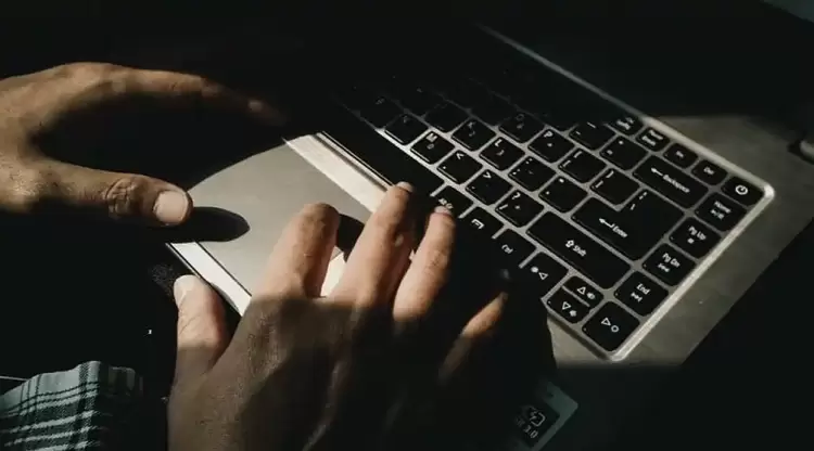 Πώς αποζημιώνονται τα θύματα ηλεκτρονικής απάτης που χάνουν χρήματα