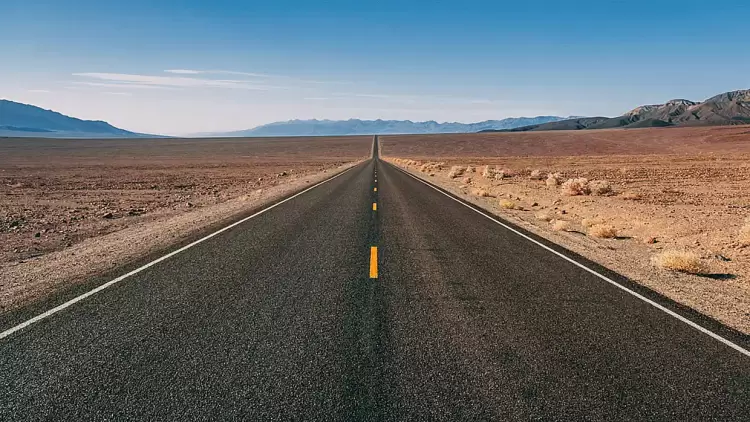 Στροφές ή ευθεία;