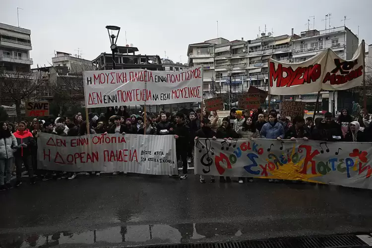 Συνάντηση μαθητών του Μουσικού Σχολείου Κατερίνης με τον Αντιδήμαρχο Παιδείας Γιώργο Κοκαβίδη
