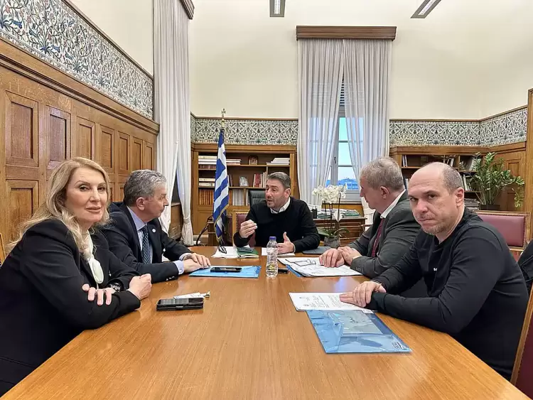 Συνάντηση του Πανελληνίου Συλλόγου Φυσικοθεραπευτων με τον αρχηγό της αξιωματικής αντιπολίτευσης κ.Ανδρουλάκη Νίκο