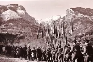 Τα Σίχνα στο Λιτόχωρο, ο βυζαντινός οικισμός στον Ενιπέα και η Ελένη Γλύκατζη Αρβελέρ.