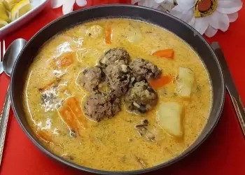 Τι θα φάμε σήμερα – Γιουβαρλάκια αυγολέμονο