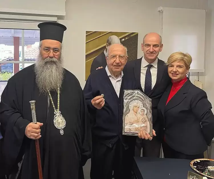 Την πρωτοχρονιάτικη βασιλόπιτα έκοψε ο Φ. Μπαραλιάκος