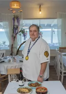 «Το Ακρογιάλι» στον Μακρύγιαλο Πιερίας που κατάφερε να γίνει γαστρονομικός προορισμός. «Το Ακρογιάλι» στον Μακρύγιαλο Πιερίας που κατάφερε να γίνει γαστρονομικός προορισμός.